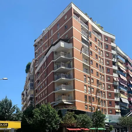 Apartament Cliche *